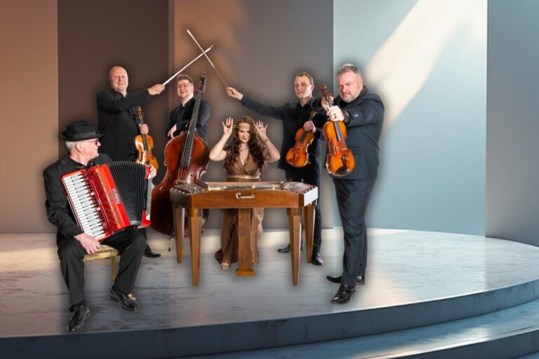 CMMB (Cimbálová muzika Milana Broučka)